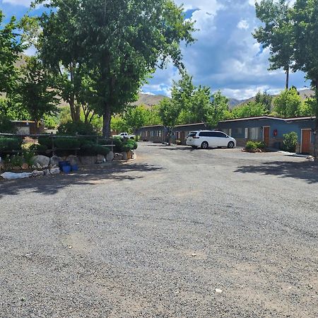 Toiyabe Motel Walker Exteriör bild