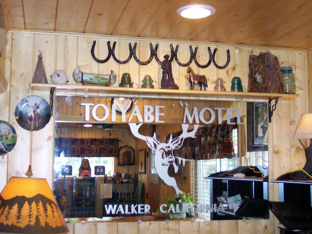 Toiyabe Motel Walker Exteriör bild