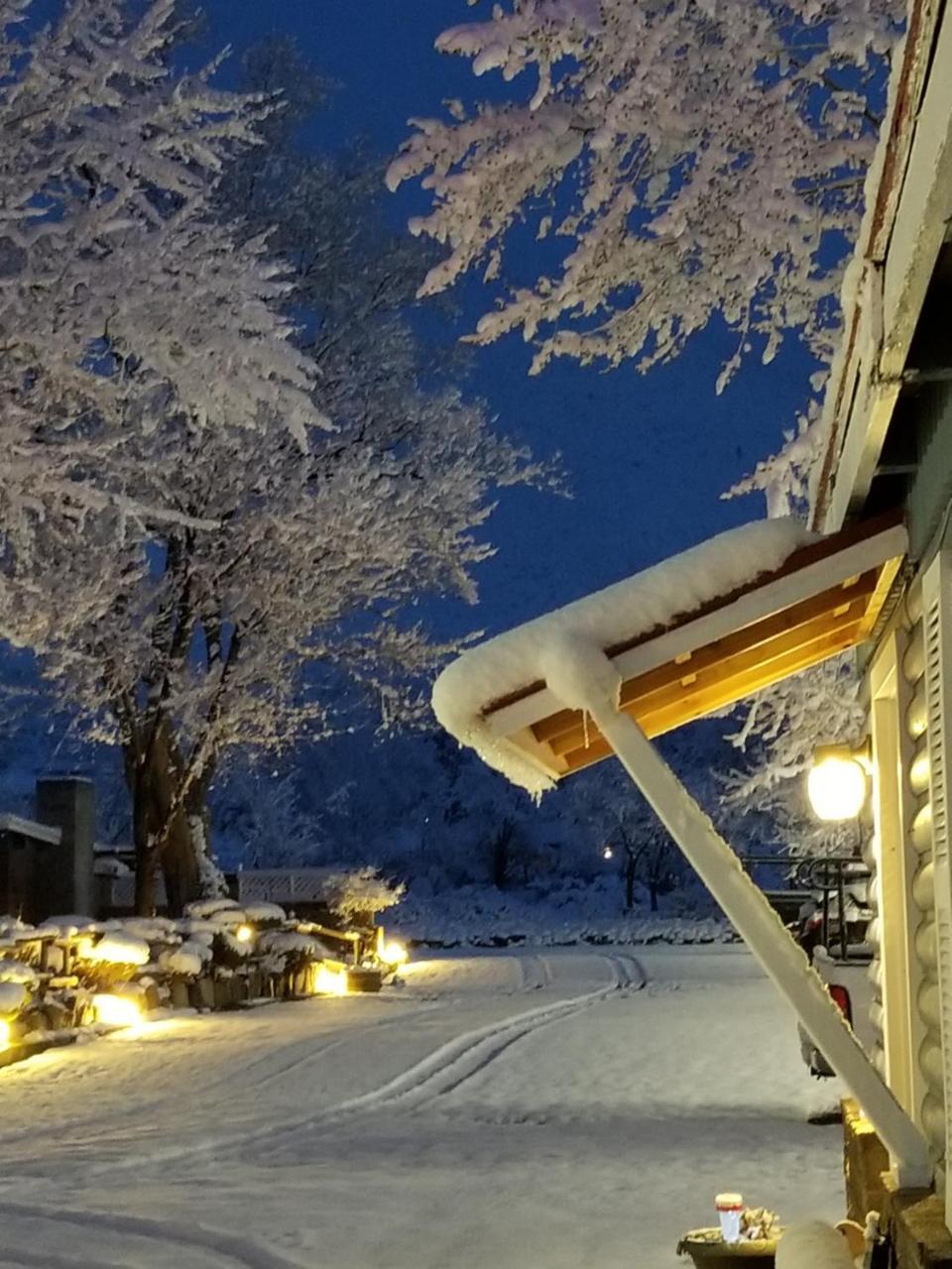 Toiyabe Motel Walker Exteriör bild